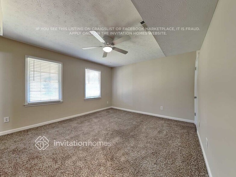 Building Photo - 1217 Willow Dr