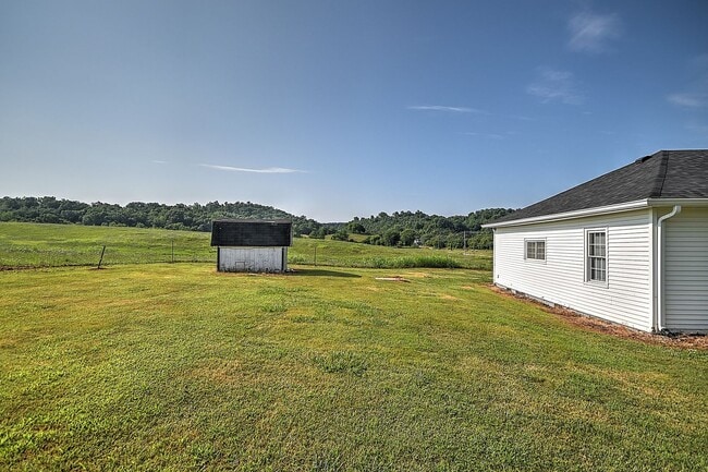 Building Photo - 4470 Lonesome Pine Trail