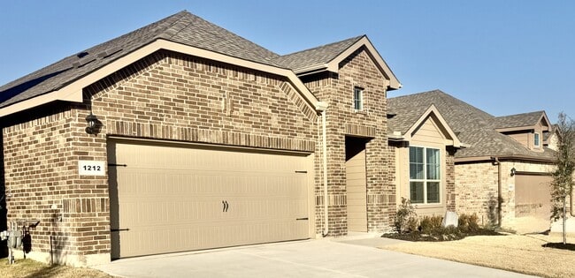 Building Photo - 1212 Marsha Ln