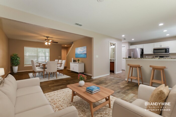 Building Photo - 209 Woodknoll Pl