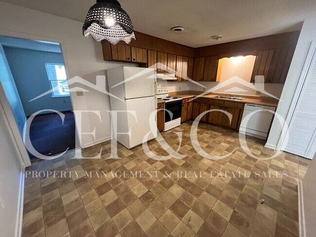 Building Photo - 108-B Stonecreek Dr