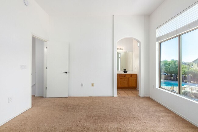 Building Photo - Beautiful Condo in Augusta Ranch (Gate Code: #4278)