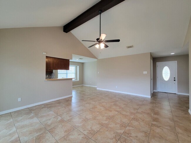 Building Photo - BEAUTIFUL 3 BEDROOM 2 BATH UPDATED HOME WITH TILE THROUGHOUT. GRANITE COUNTERTOPS WITH TILE FLOOR...