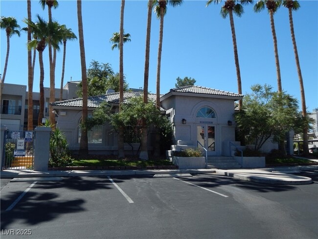 Building Photo - 2201 Ramsgate Dr