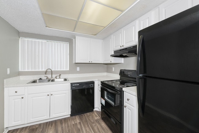 Building Photo - The Boulevard Apartment Homes