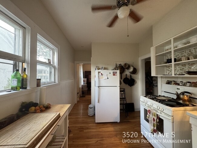 Building Photo - 3520 17th Ave S