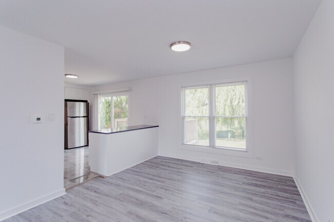 Building Photo - 815 Concord Cove