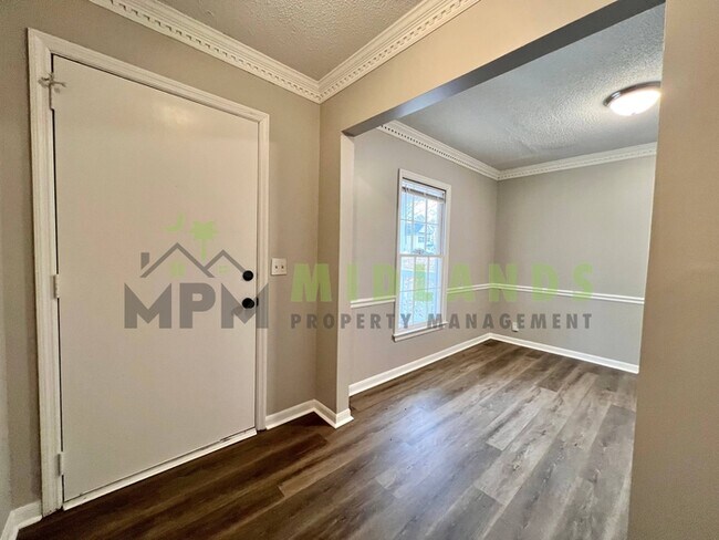 Building Photo - 237 Devonport Dr