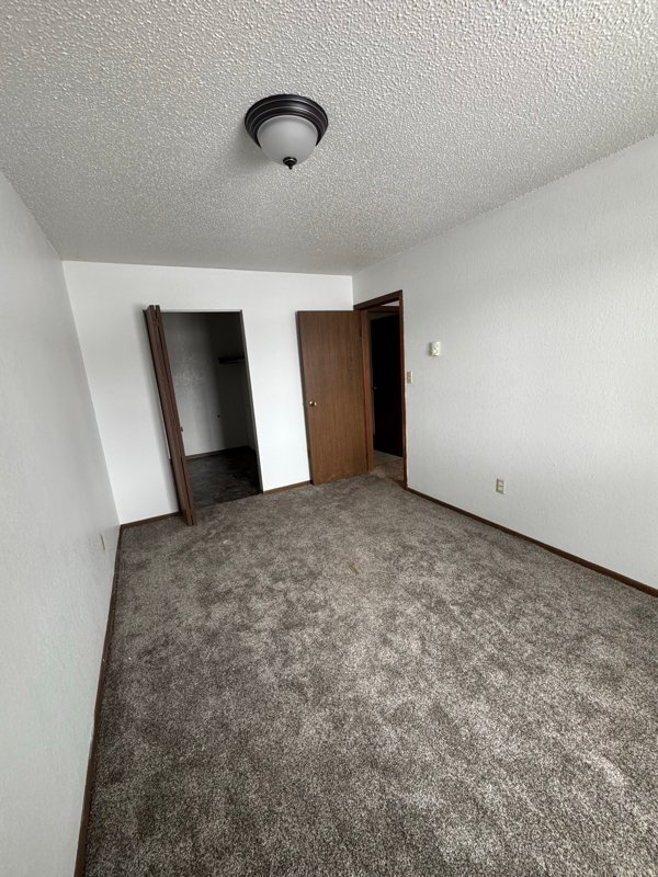 Building Photo - 301 Bernice St