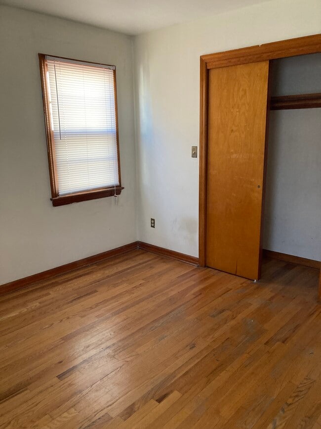 Building Photo - 253 N 15th St