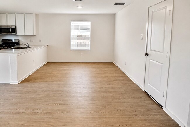 Building Photo - 14978 N Ascot Bend Cir