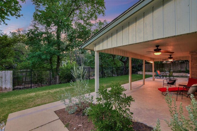 Building Photo - 7615 Rockpoint Dr