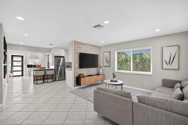 Building Photo - Southwest 23rd Street, Fort Lauderdale, FL 33315 - 2 BR 2 BA single-family home