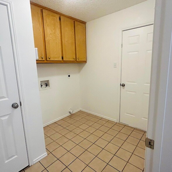 Building Photo - 6114 10th St