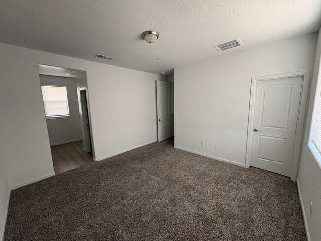 Building Photo - 1011 W Payson Ave