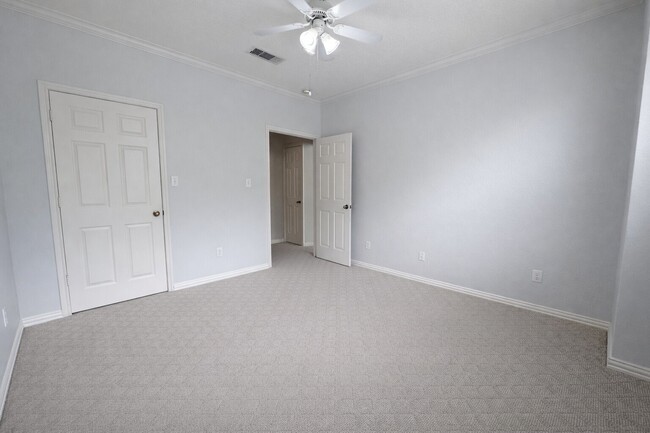 Building Photo - 9400 Bellaire Blvd