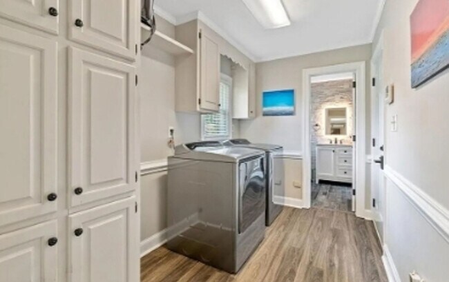Building Photo - Gorgeous house for rent in Chesapeake.