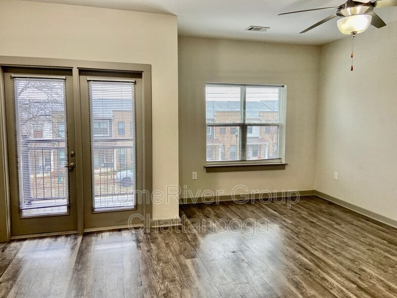 Building Photo - 782 Riverfront Pkwy