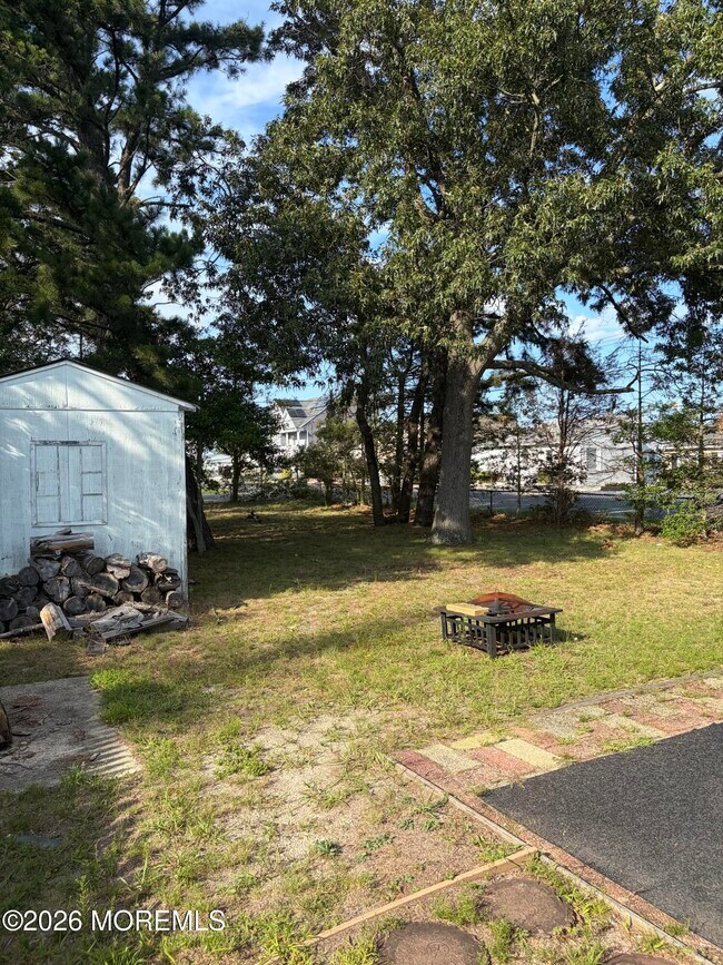 Building Photo - 1020 Inland Rd