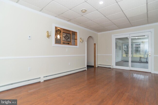 Primary Photo - 346 Thornridge Dr