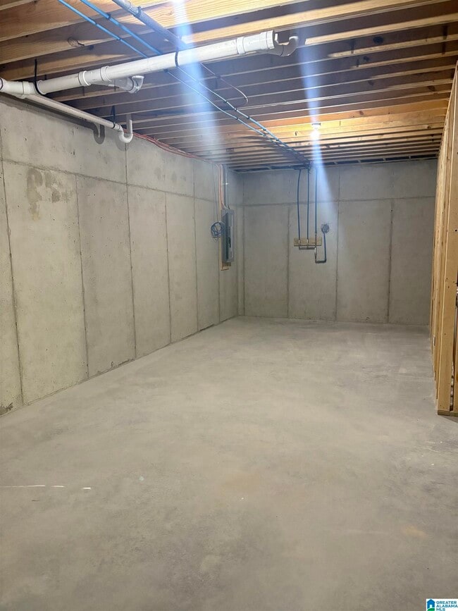 Building Photo - 1107 Cherry Cir