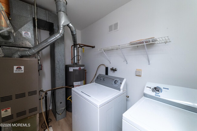 Building Photo - 30 Knoll Ct