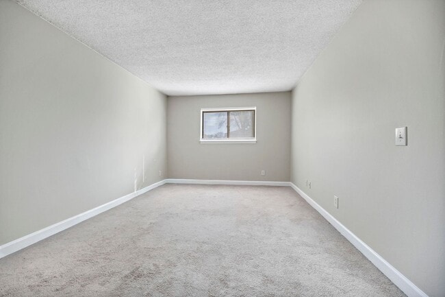 Building Photo - bg1115