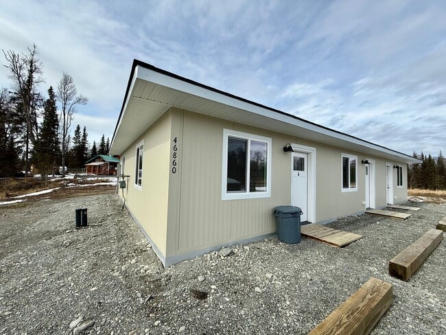 Building Photo - 46860 Isaak Rd