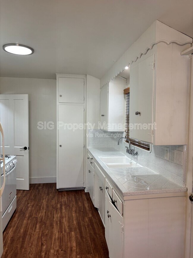 Building Photo - 5071 Kester Ave
