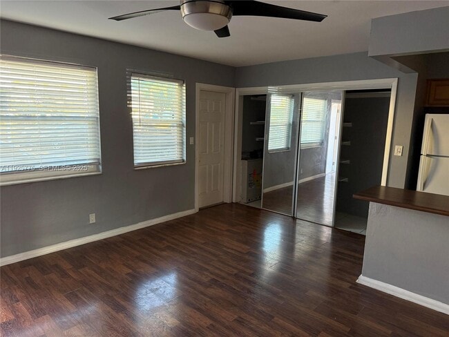 Building Photo - 4050 NE 12th Terrace