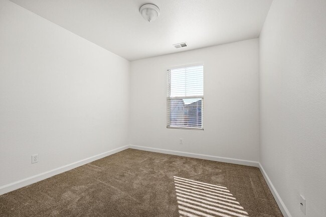 Building Photo - 2023 Northfield Dr