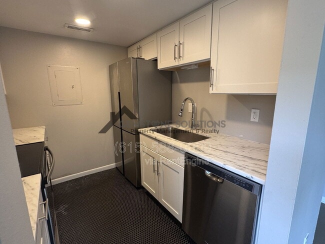 Building Photo - 2004 Granville Rd