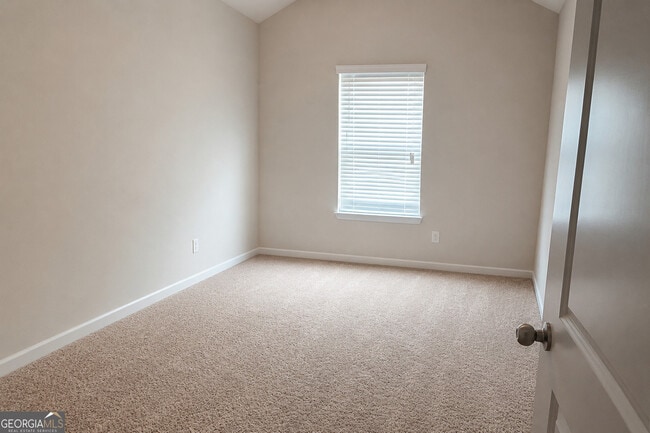 Building Photo - 203 Madison Grace Ave