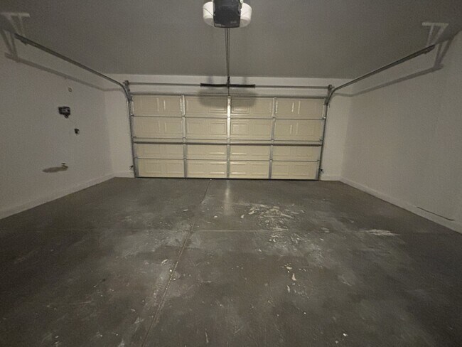 Building Photo - 4156 Abrams Ave