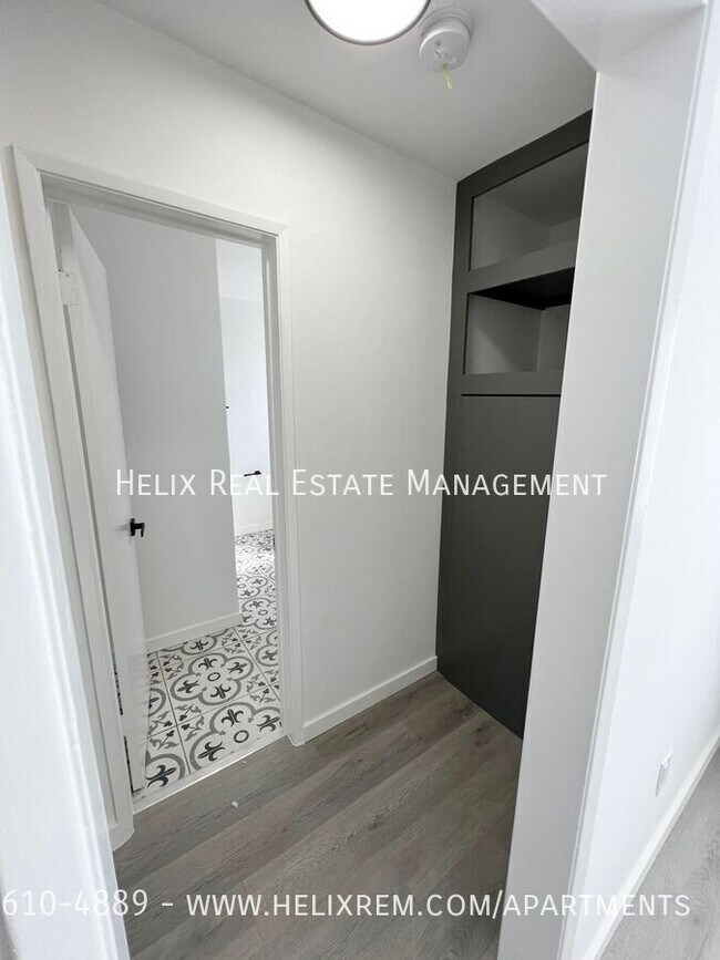 Building Photo - 1313 Huntington Dr