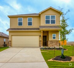 Building Photo - A charming 4 beds and 2.5 bath is now ready!