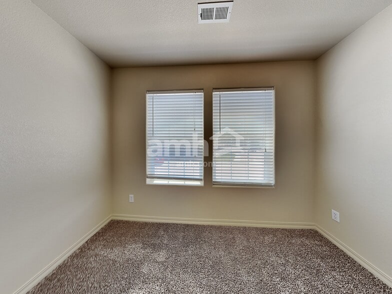 Building Photo - 3713 Winter Sun Dr