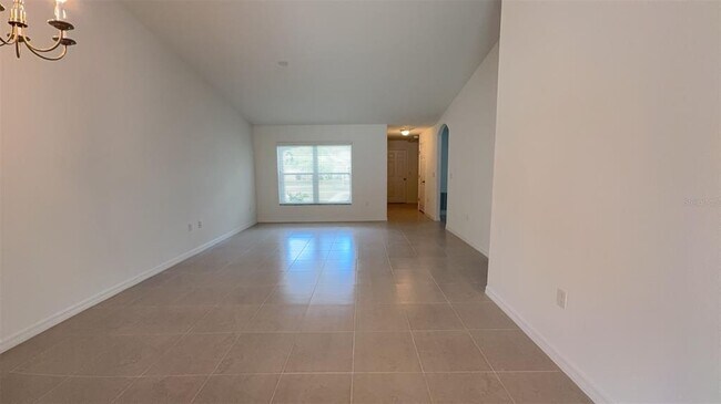 Building Photo - 4 Llobell Pl