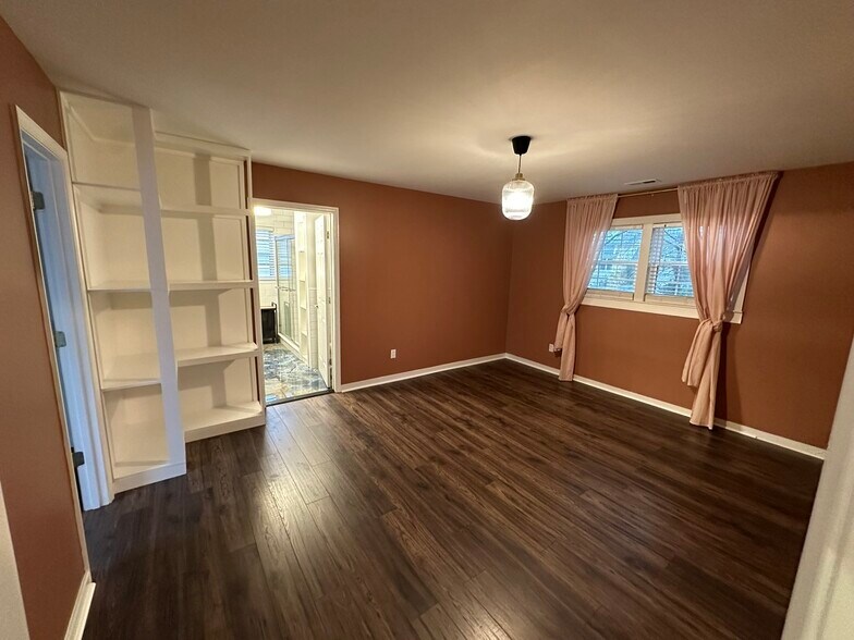 Master - 5605 Eagle Lake Dr