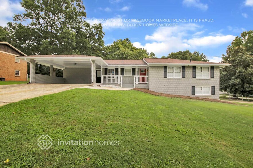 Building Photo - 3753 Briarcliff Dr