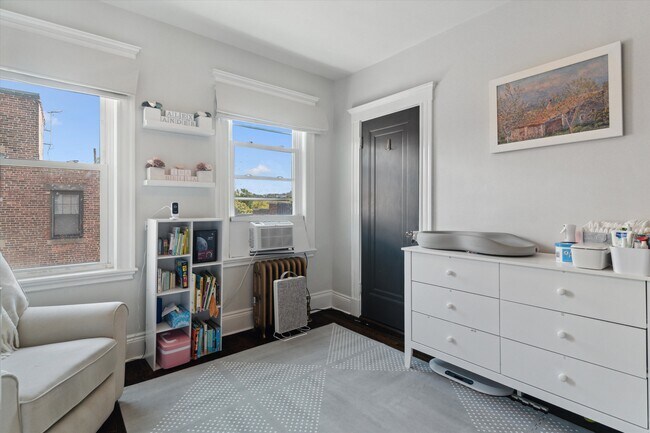 Building Photo - 6 Alton Ct