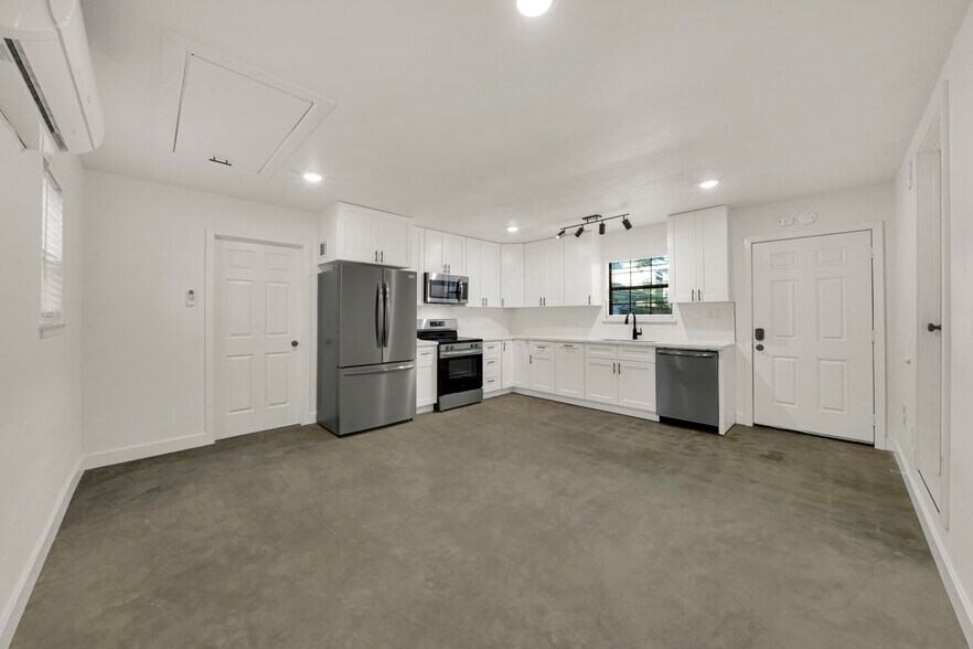 Kitchen - 1518 Dorothy St