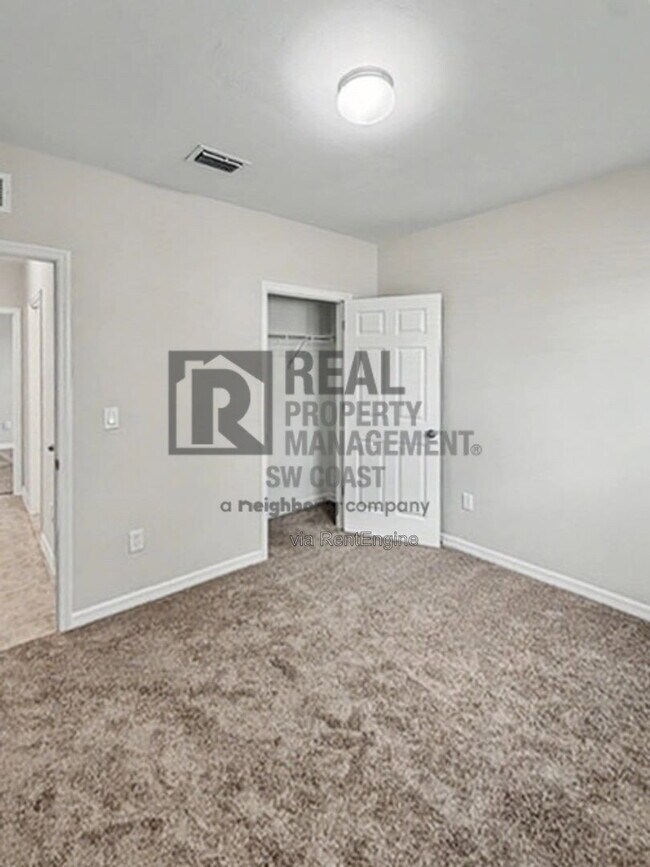 Building Photo - 7317 Mikasa Dr