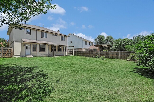 Building Photo - 8111 Hawick Dr