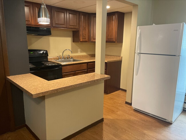 Building Photo - Tallmadge Lofts