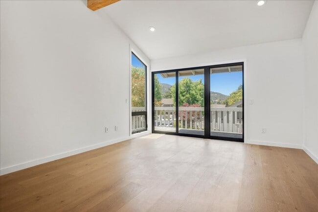Building Photo - 9503 Alder Ct
