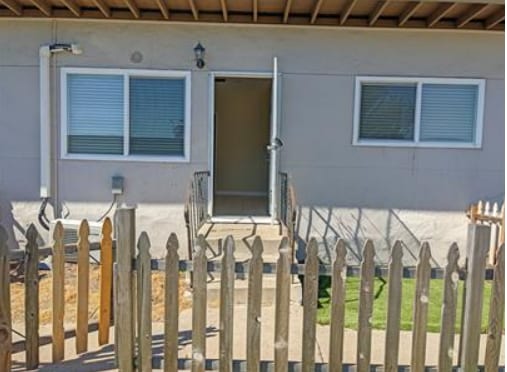 Building Photo - City Heights! RENOVATED 2-Bed, 1-Bath with  IN UNIT W/D