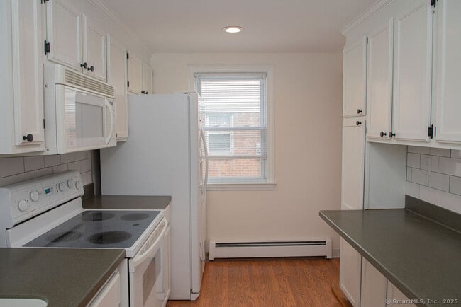 Building Photo - 20 Beckwith Dr