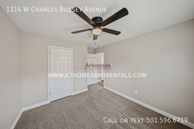 Building Photo - 1314 W Charles Bussey Ave