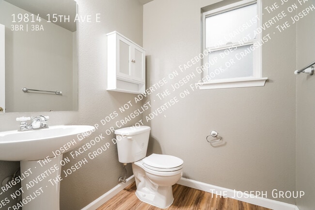 Building Photo - 19814 15th Avenue E